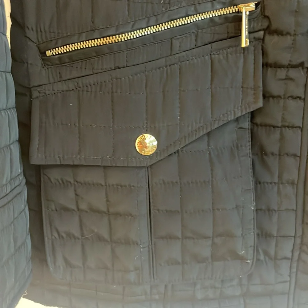 Michael Kors Women’s Size Medium Quilted Black Jacket with fold away hood